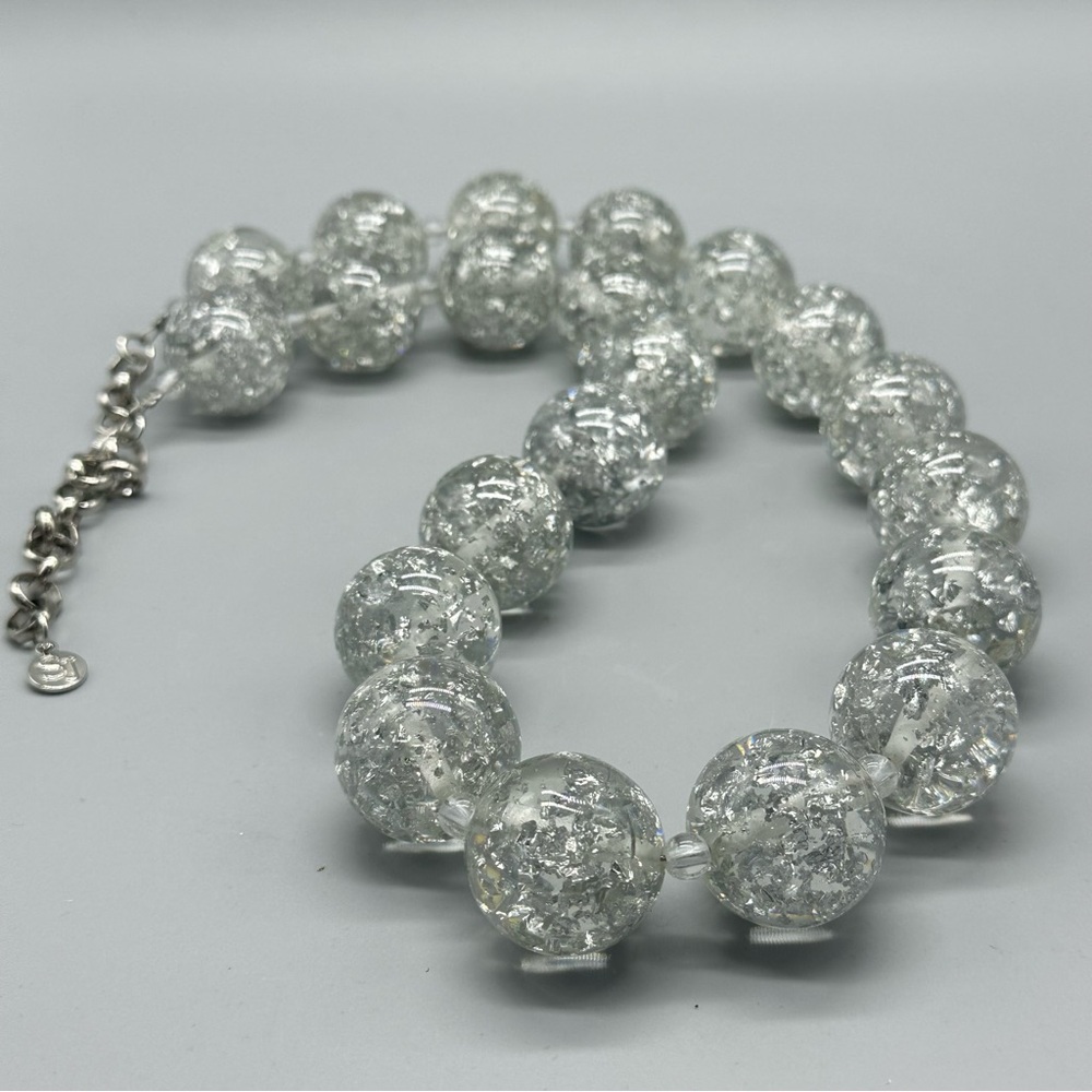 Sassy Jones Silver Tone Lucite Ball Beaded Silver Fleck 35" Necklace Statement - Picture 2 of 5
